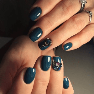 unghie blu notte