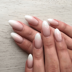 unghie bianche e rosa