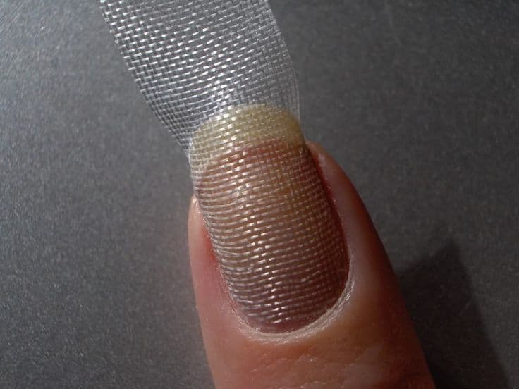 ricostruzione unghie fibra di vetro