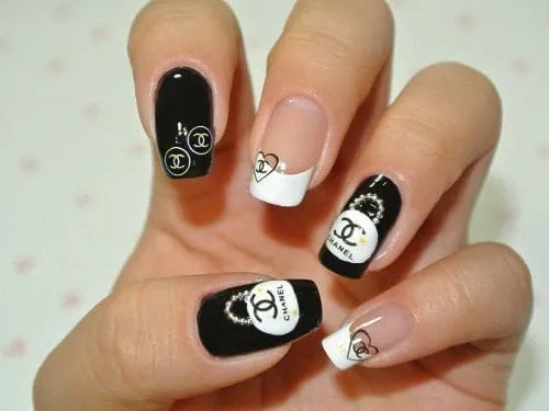 logo nails 2017
