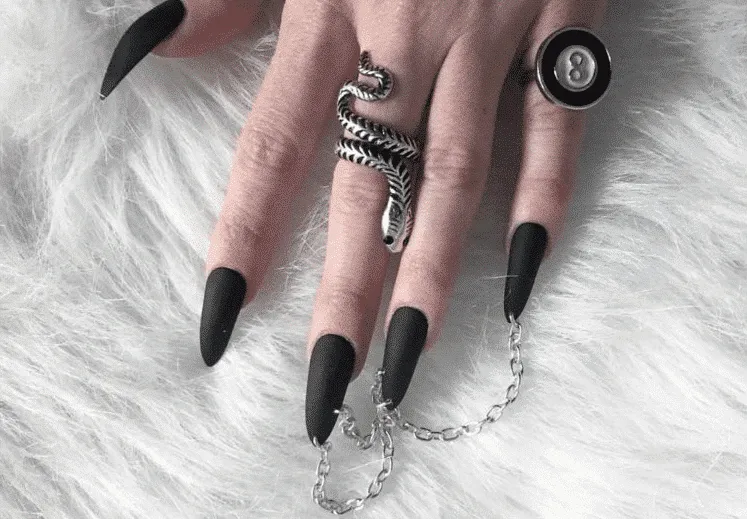 piercing per unghie