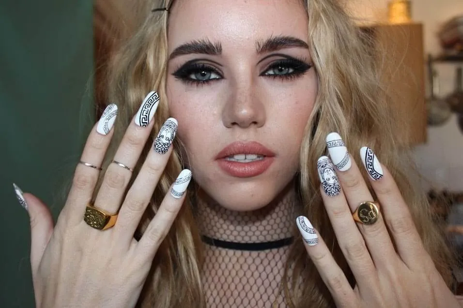 versace nails