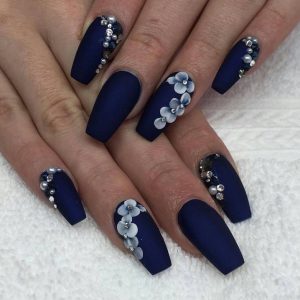 unghie gel blu