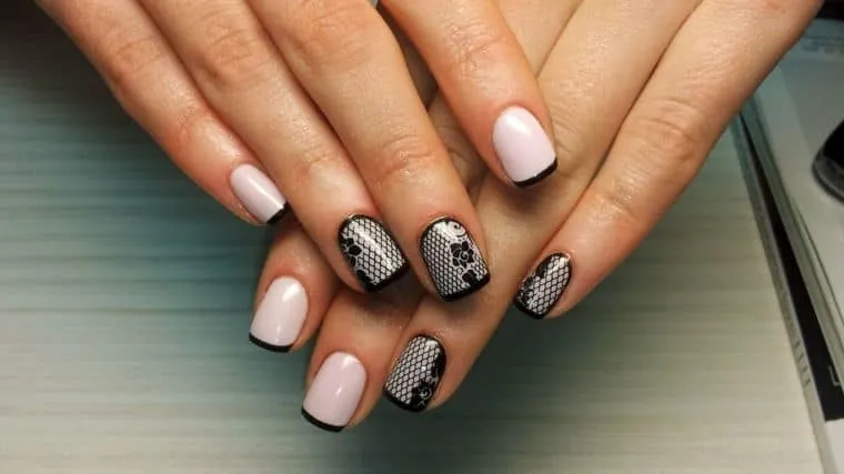Nail Art Trasparente Come Creare Unghie Effetto Pizzo