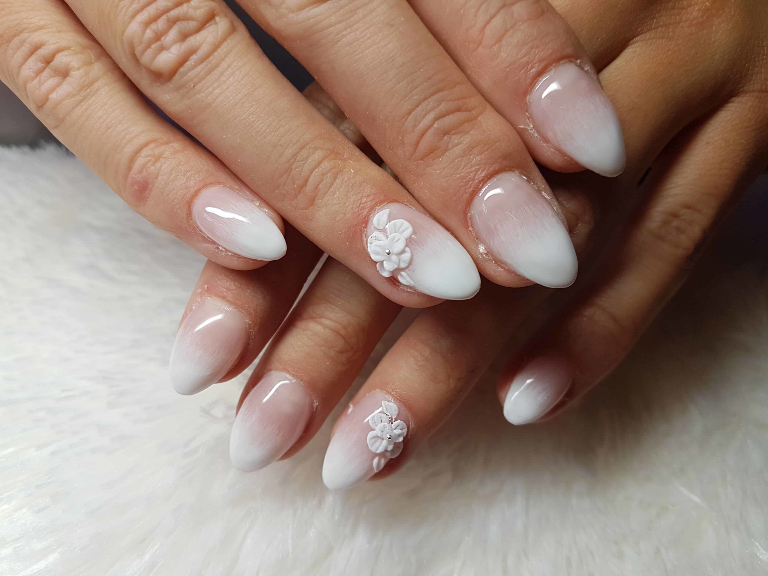 Nail art nera e rosa: 10 idee per unghie con smalto semipermanente - wide 1