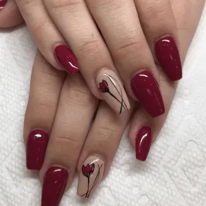 unghie rosse con fiori